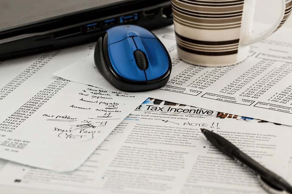 2 Financial Measures That Cushion Effects of the Lockdown Extension